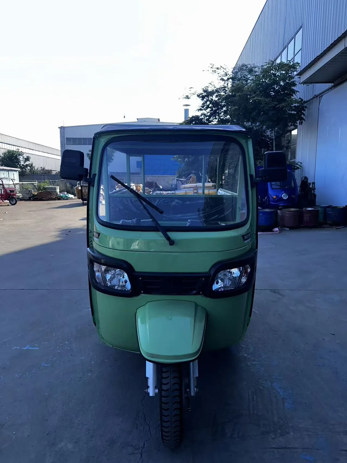 LVHANG passenger and TukTuk electric vehicle