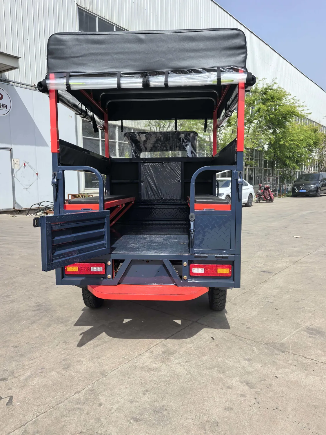 Yunhai 1.8 Passenger-Cargo Electric TukTuk reference 3